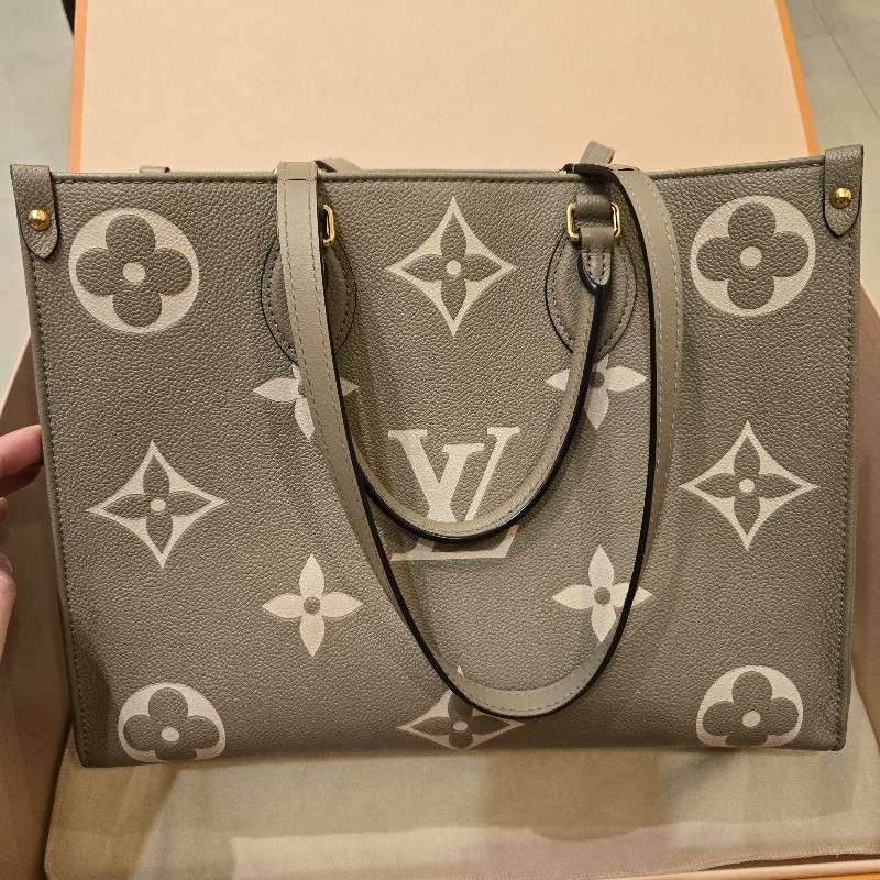 LV Louis Vuitton On The Go MM Tote路易威登手提肩背托特包晶片款-2
