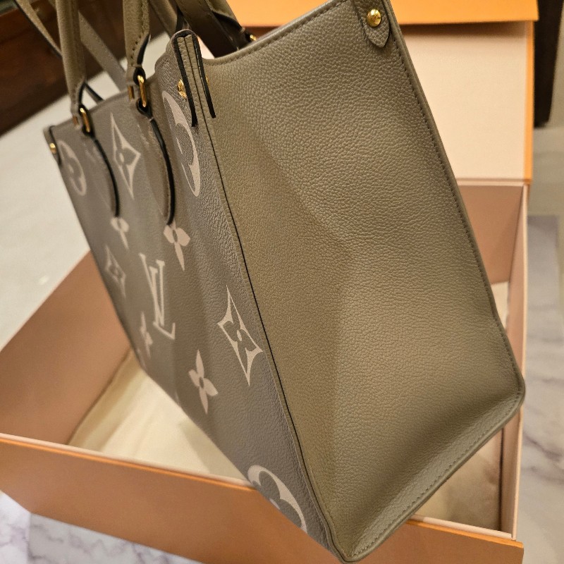 LV Louis Vuitton On The Go MM Tote路易威登手提肩背托特包晶片款-3
