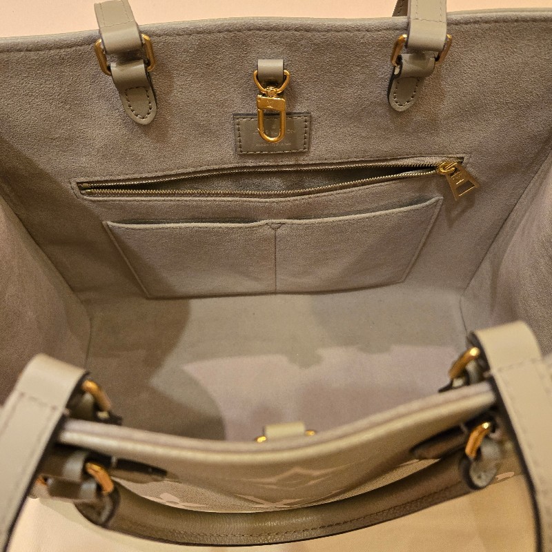 LV Louis Vuitton On The Go MM Tote路易威登手提肩背托特包晶片款-12
