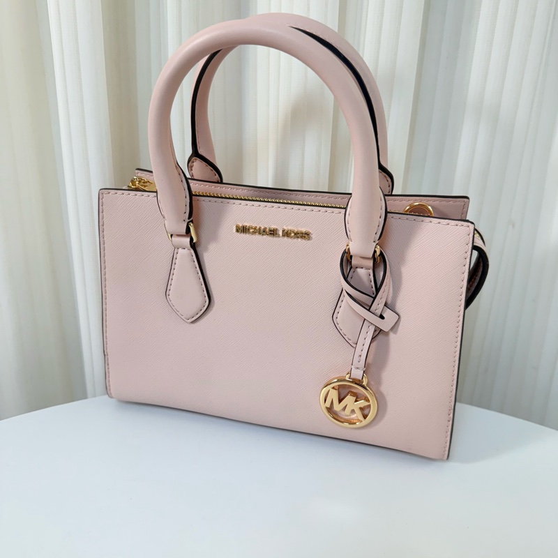 ✔ MICHAEL KORS MK SHEILA 防刮三層手提/斜背兩用包 — 小款/胭脂粉-3