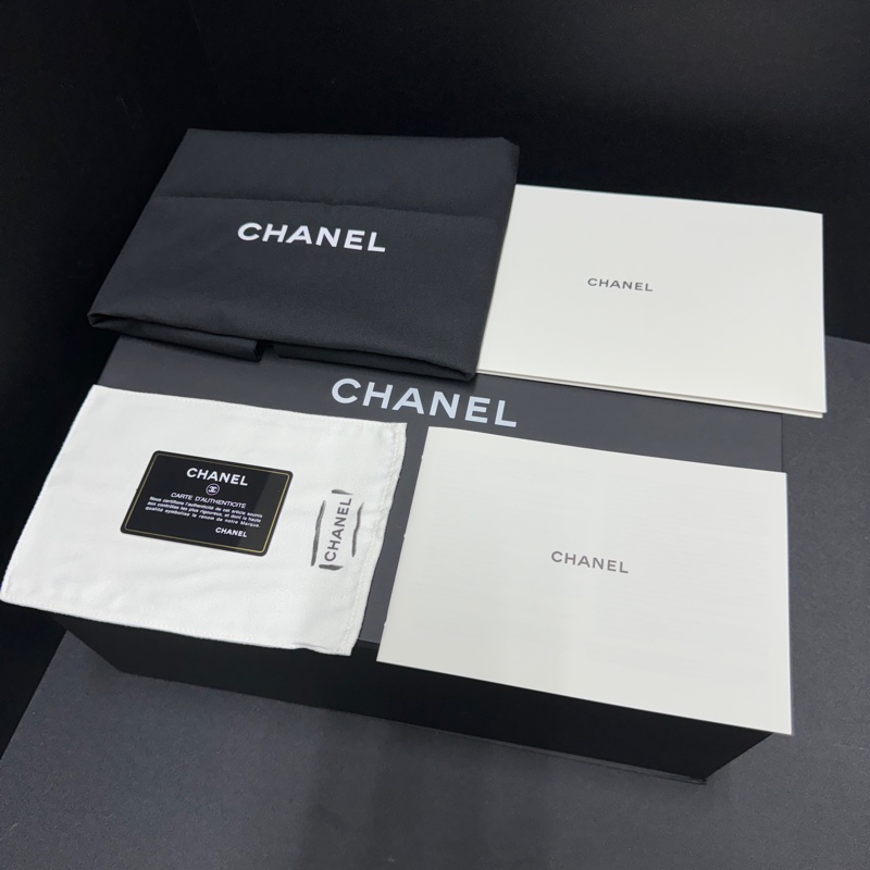 (全新品 全套配件🎁) Chanel 19 Maxi 黑金羊皮 飛機包 專櫃33萬!-3