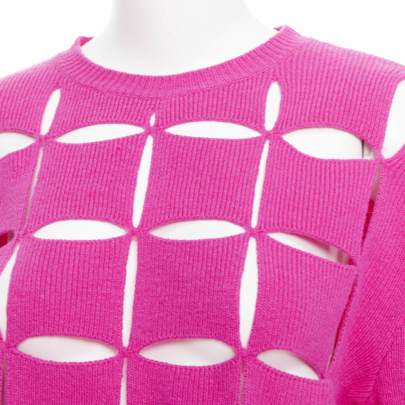 VALENTINO 2022 Pier Paolo Piccioli pink virgin wool cut out crop sweater S-1