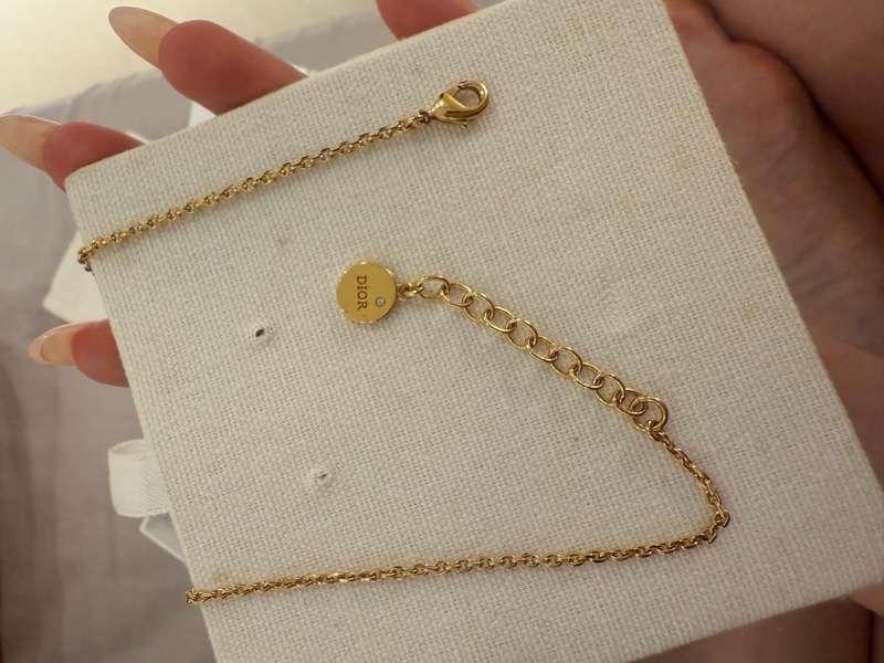 Dior logo帶鑽項鍊-4