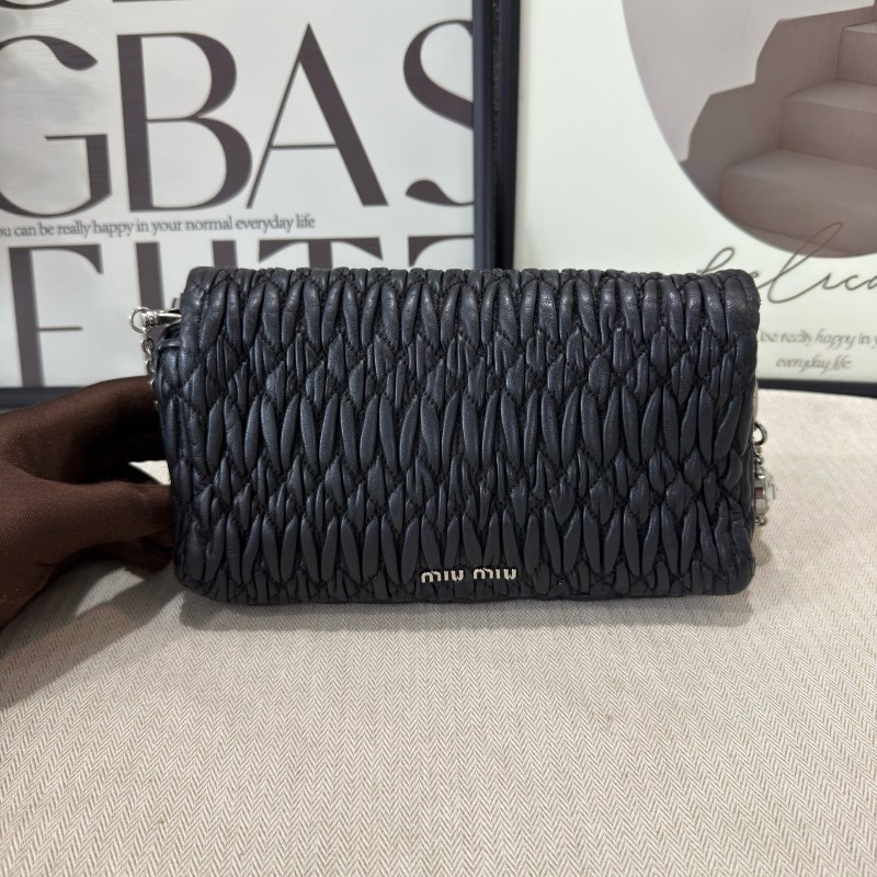 Miumiu/繆繆 黑色 褶皺鏈條包 肩背包-1