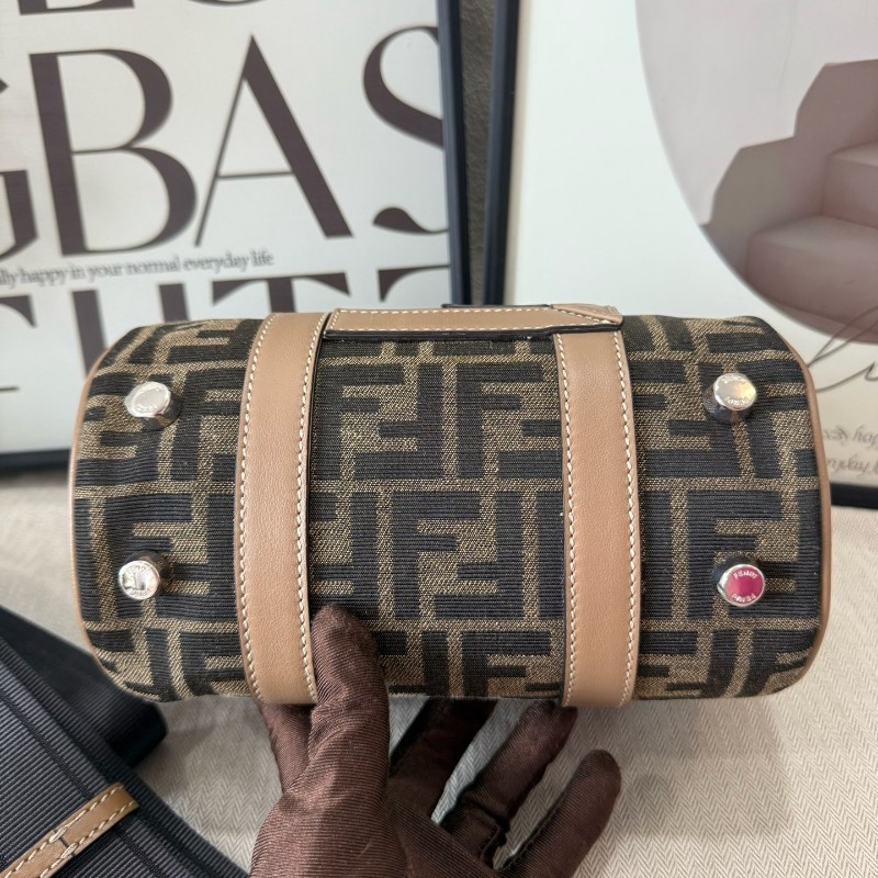 芬迪/Fendi手袋 老花新款手提圓筒包 配寬肩帶-2