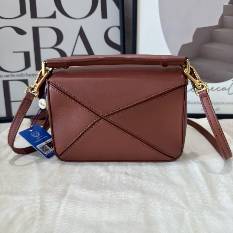 Loewe/羅意威 哈爾的移動城堡吉卜力宮崎駿動漫聯名法西卡火焰mini puzzle 幾何包斜背包-1