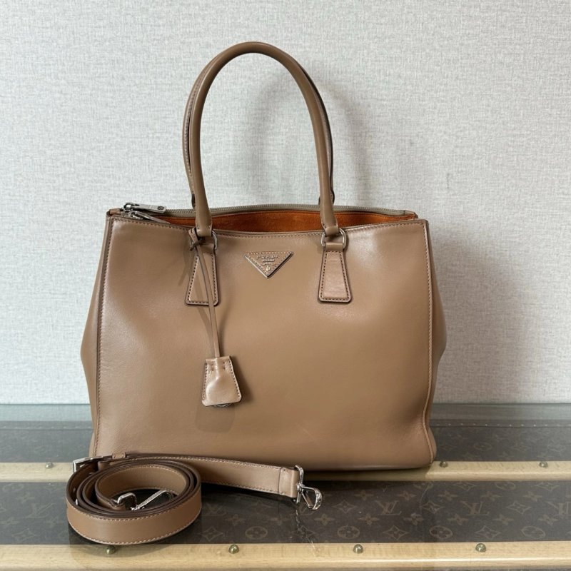 PRADA 沙黃色銀扣手提肩背斜背包 34*24*15 98新配件塵袋-0