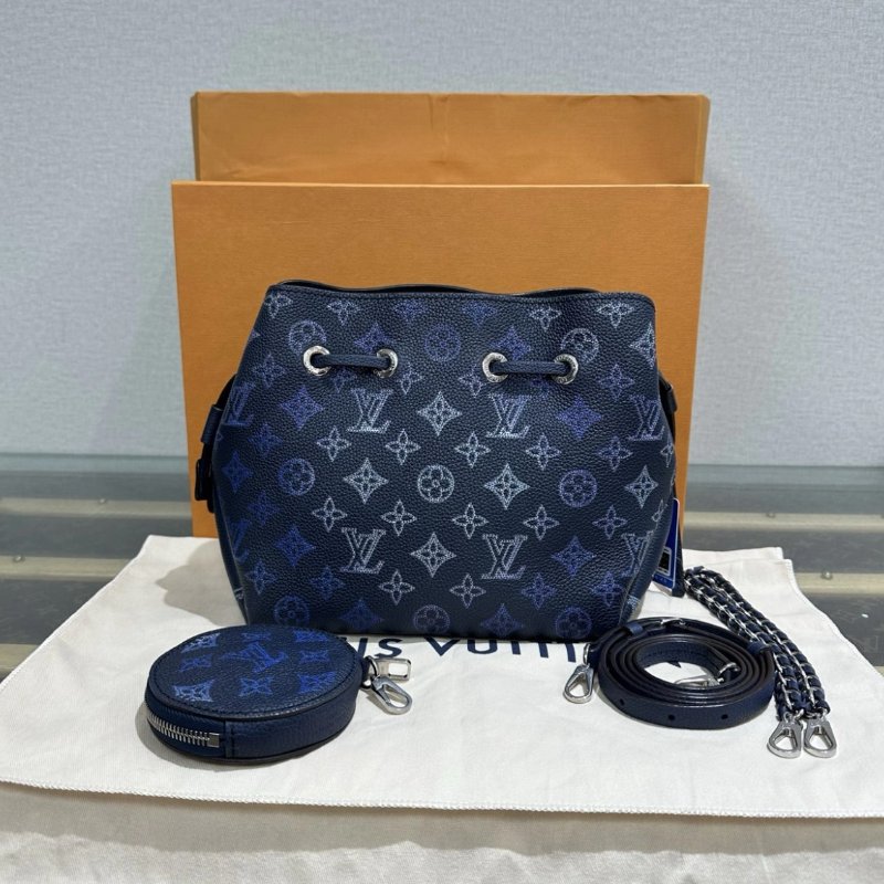 LV 漸變藍Bella月光女神水桶包 22*20*13 芯片款 99新配件盒子塵袋-0