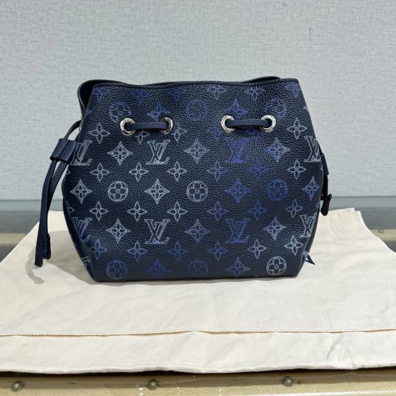 LV 漸變藍Bella月光女神水桶包 22*20*13 芯片款 99新配件盒子塵袋-5