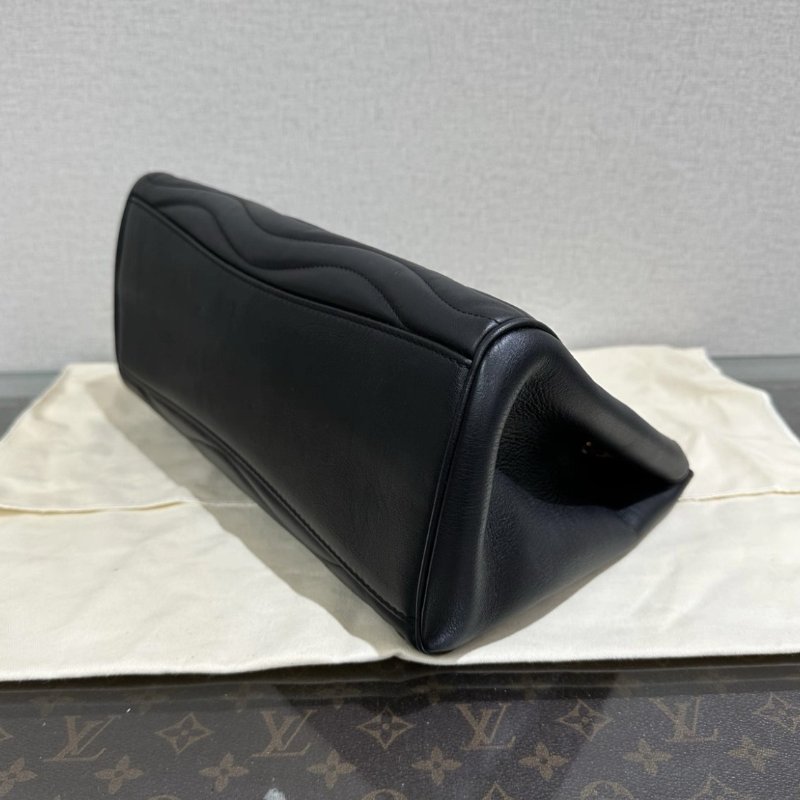 LV newwave黑金肩背斜背托特包 33*21*14 99新配件塵袋-2