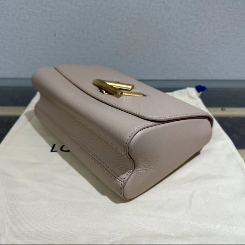 LV 粉金twist毛呢手提肩背斜背包 芯片款 20*15*8 99新配件盒子塵袋鏡子吊牌-2