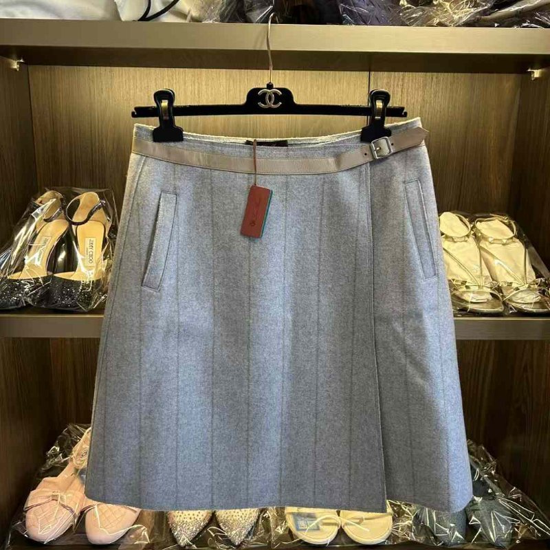 Loro piana 裙子 42號 全新閒置 羊絨100% 配上小羊皮腰飾 簡約大方-3