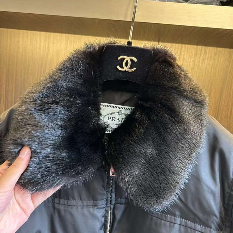 PRADA 羽絨衣 原價八萬多 水貂毛領 尺寸44碼偏小 非常新 經典永不過時的款-1