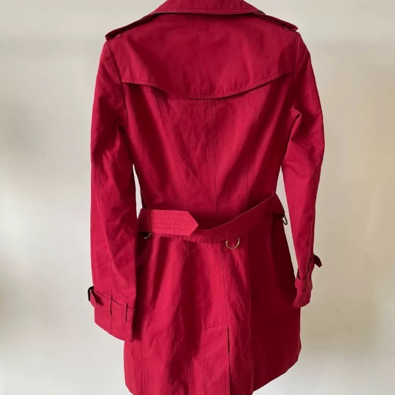Burberry 紅色風衣外套 UK4號 衣長81，胸圍92以内 原價近七萬二-1