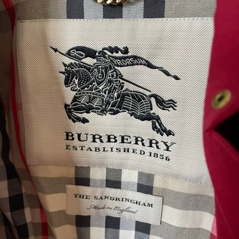 Burberry 紅色風衣外套 UK4號 衣長81，胸圍92以内 原價近七萬二-2