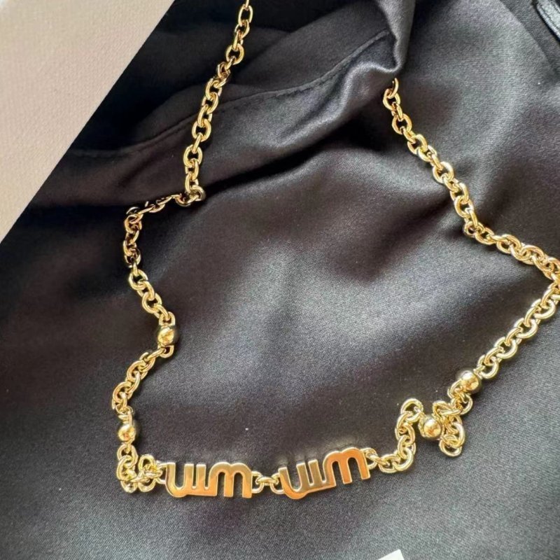 miumiu 字母項鍊 全新-3