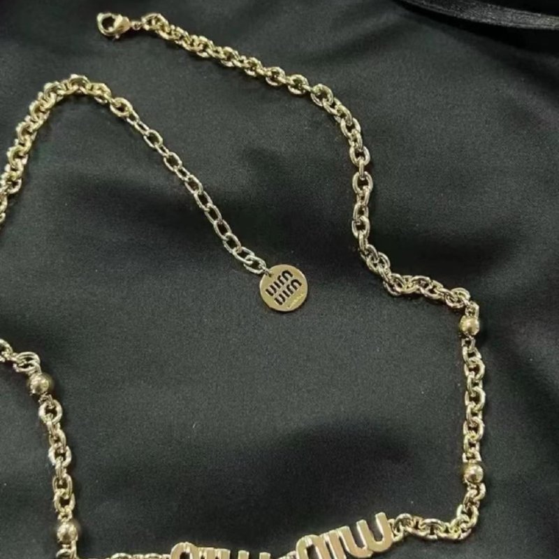 miumiu 字母項鍊 全新-4
