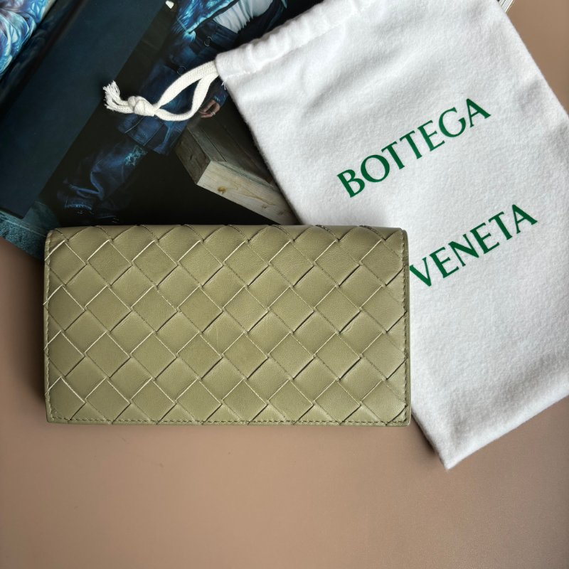 ::BOTTEGA VENETA:: BV 經典編織灰綠色牛皮對開長夾-0