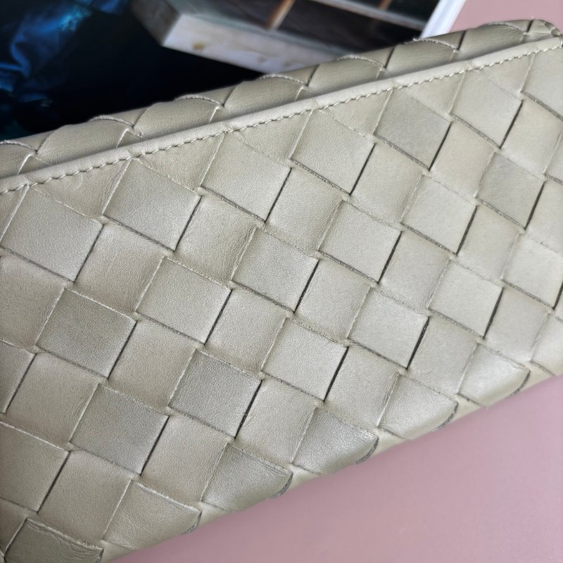 ::BOTTEGA VENETA:: BV 經典編織灰綠色牛皮對開長夾-3