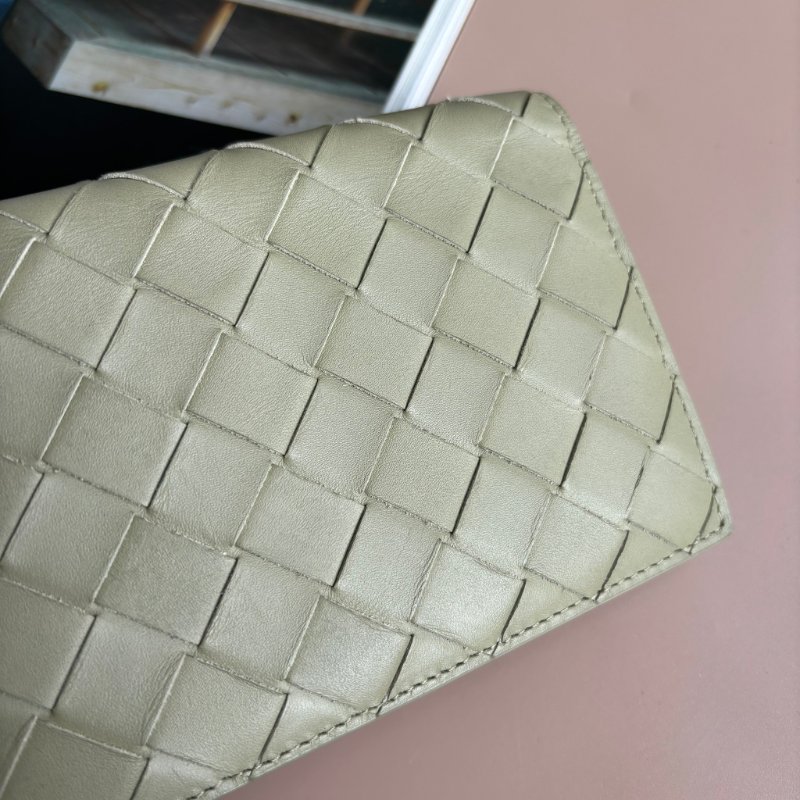 ::BOTTEGA VENETA:: BV 經典編織灰綠色牛皮對開長夾-5