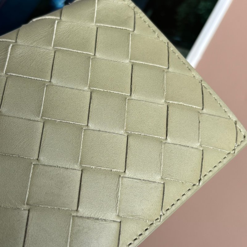 ::BOTTEGA VENETA:: BV 經典編織灰綠色牛皮對開長夾-22
