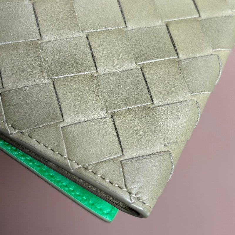 ::BOTTEGA VENETA:: BV 經典編織灰綠色牛皮對開長夾-29