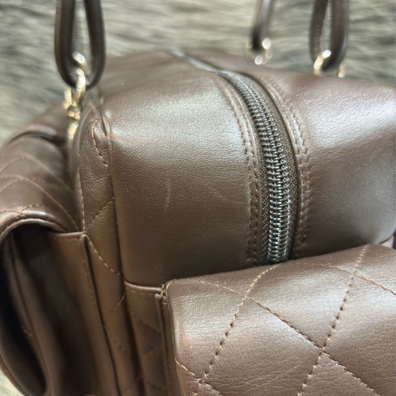 Chanel A25173 LOGO 雙C 康朋 巧克力咖啡色 牛皮 拉鍊 肩背包 吐司包 手提包 多口袋 書包釦-9