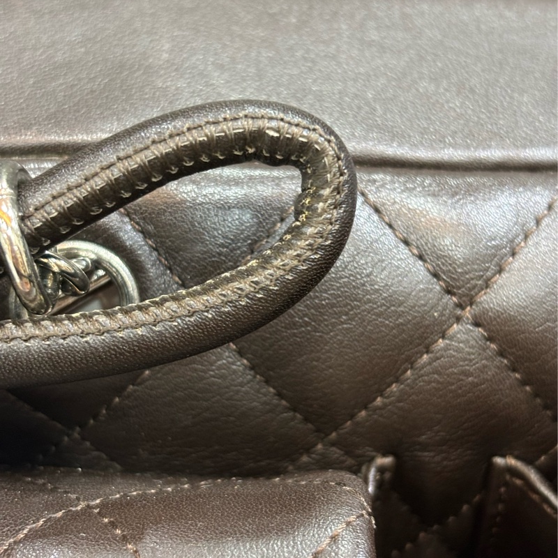 Chanel A25173 LOGO 雙C 康朋 巧克力咖啡色 牛皮 拉鍊 肩背包 吐司包 手提包 多口袋 書包釦-14