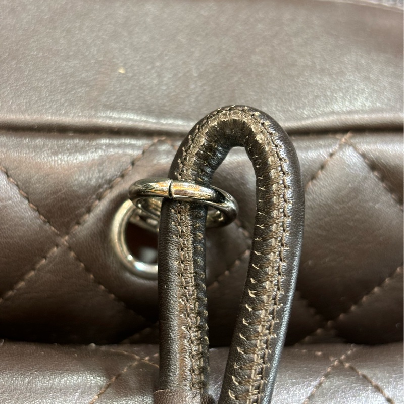 Chanel A25173 LOGO 雙C 康朋 巧克力咖啡色 牛皮 拉鍊 肩背包 吐司包 手提包 多口袋 書包釦-15