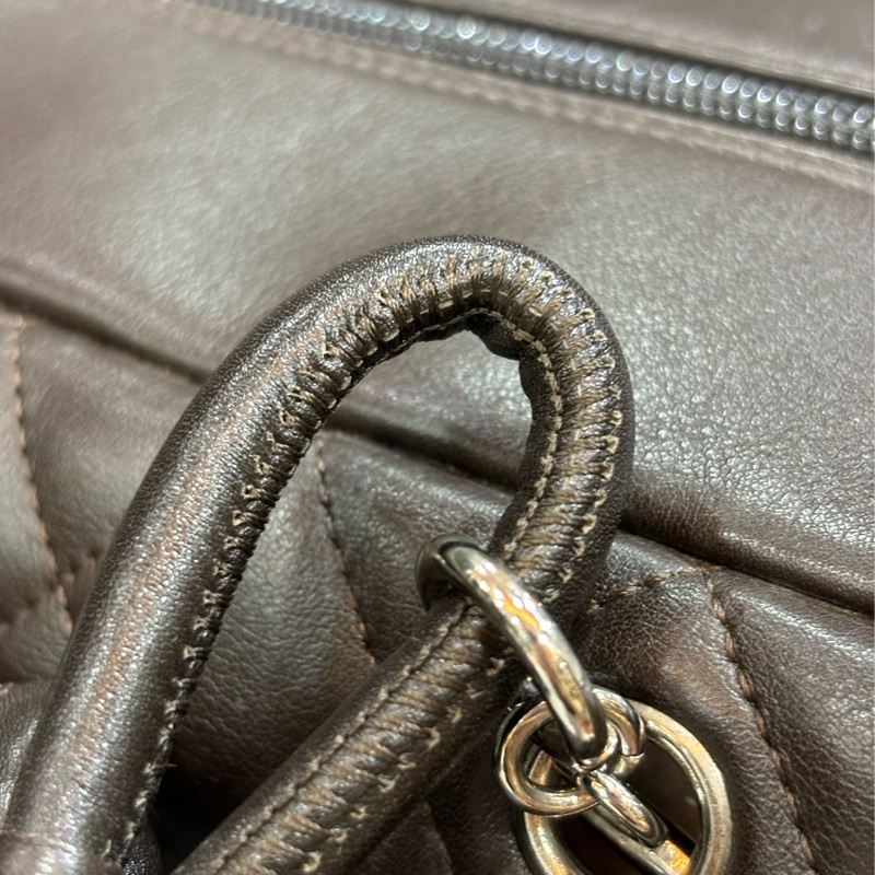 Chanel A25173 LOGO 雙C 康朋 巧克力咖啡色 牛皮 拉鍊 肩背包 吐司包 手提包 多口袋 書包釦-17