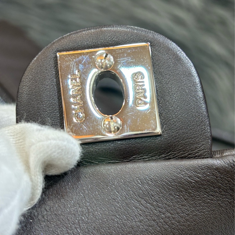 Chanel A25173 LOGO 雙C 康朋 巧克力咖啡色 牛皮 拉鍊 肩背包 吐司包 手提包 多口袋 書包釦-24