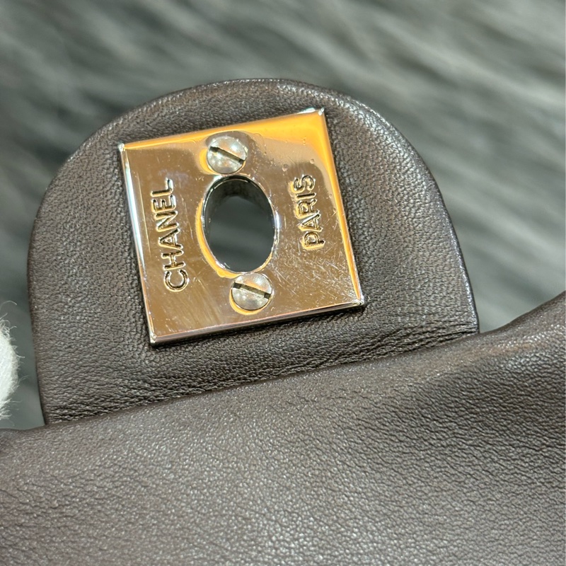 Chanel A25173 LOGO 雙C 康朋 巧克力咖啡色 牛皮 拉鍊 肩背包 吐司包 手提包 多口袋 書包釦-28