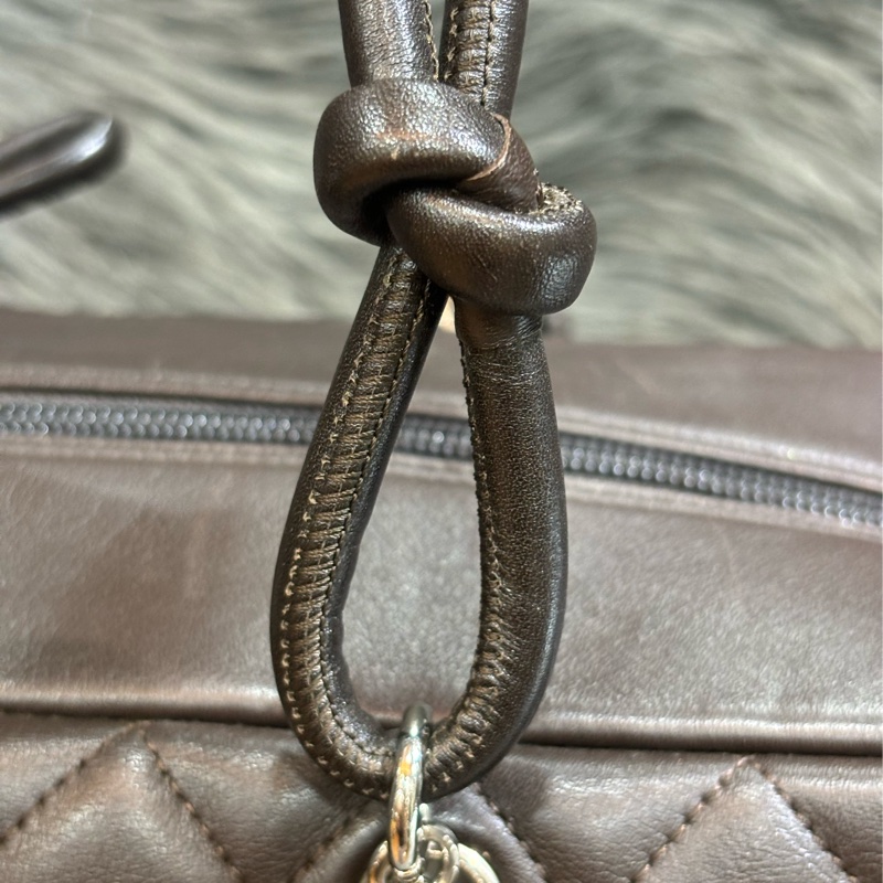 Chanel A25173 LOGO 雙C 康朋 巧克力咖啡色 牛皮 拉鍊 肩背包 吐司包 手提包 多口袋 書包釦-57