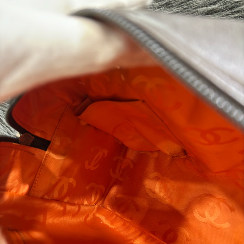 Chanel A25173 LOGO 雙C 康朋 巧克力咖啡色 牛皮 拉鍊 肩背包 吐司包 手提包 多口袋 書包釦-69