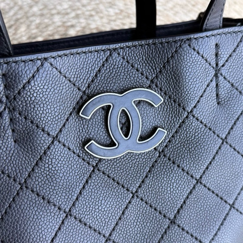 Chanel香奈兒 黑銀琺瑯扣荔枝牛托特tote小號-7