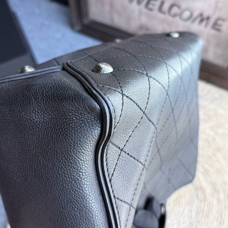 Chanel香奈兒 黑銀琺瑯扣荔枝牛托特tote小號-11