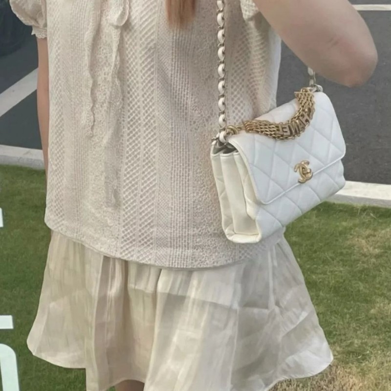 Chanel 22s Flap白金水鑽 logo-4