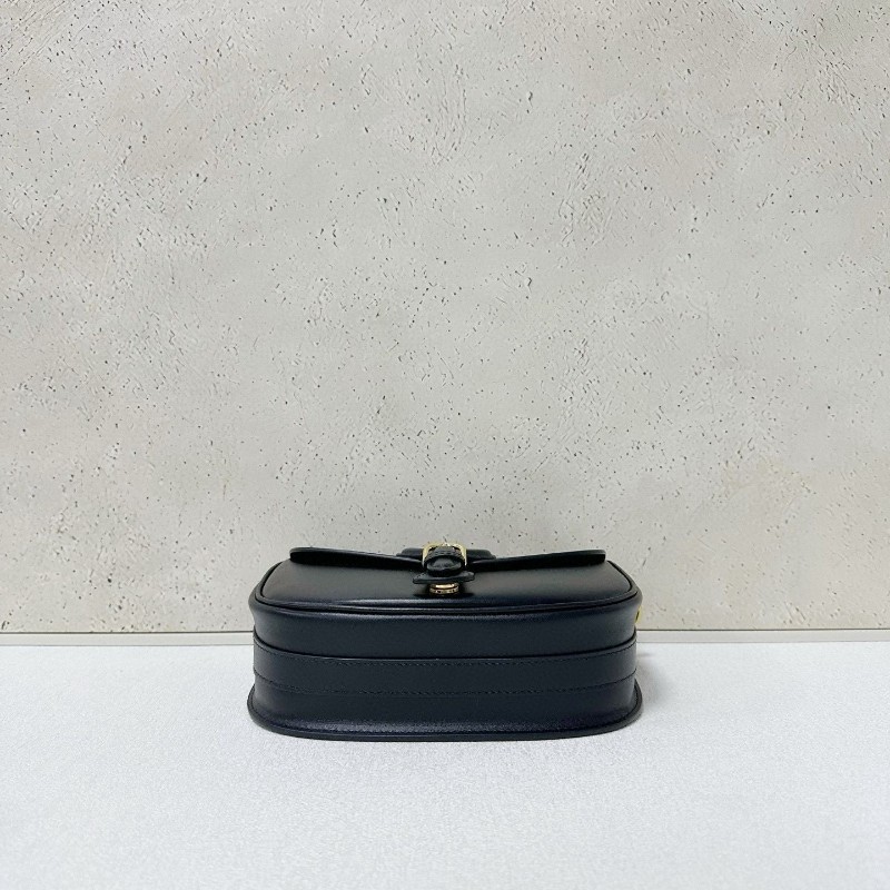 Dior bobby medium
馬鞍包黑色中號全皮-4
