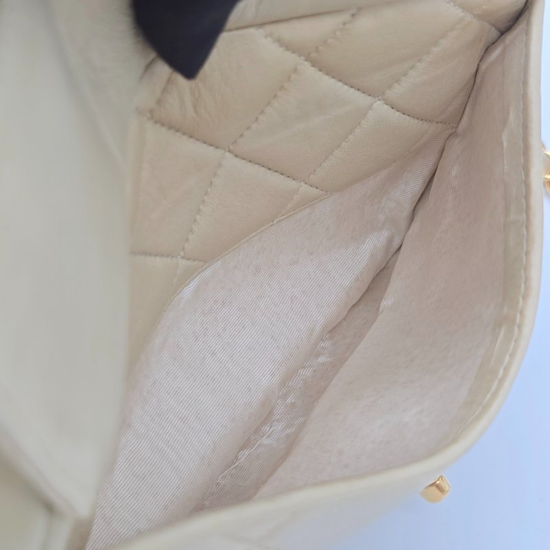 【中古美品♥️1992 年】CHANEL 香奈兒 VINTAGE 奶油黃 羊皮 Au750鍍金鏈條 相機包-14