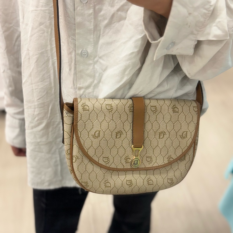 Dior 蜂巢馬鞍包-2