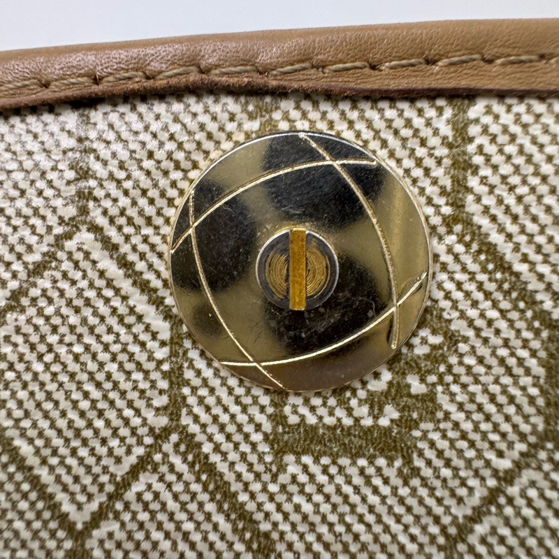 Dior 蜂巢馬鞍包-11