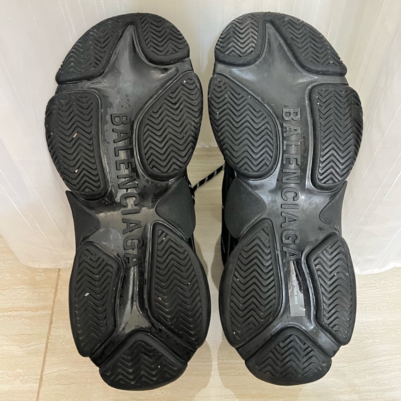 BALENCIAGA TRIPLE S SNEAKER 42-10