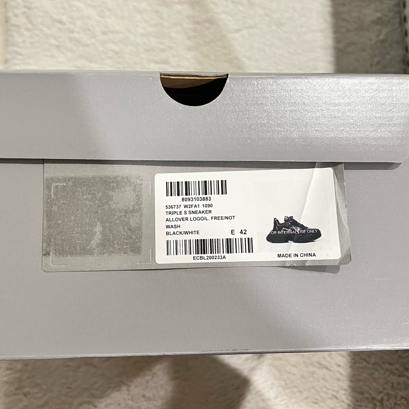 BALENCIAGA TRIPLE S SNEAKER 42-12