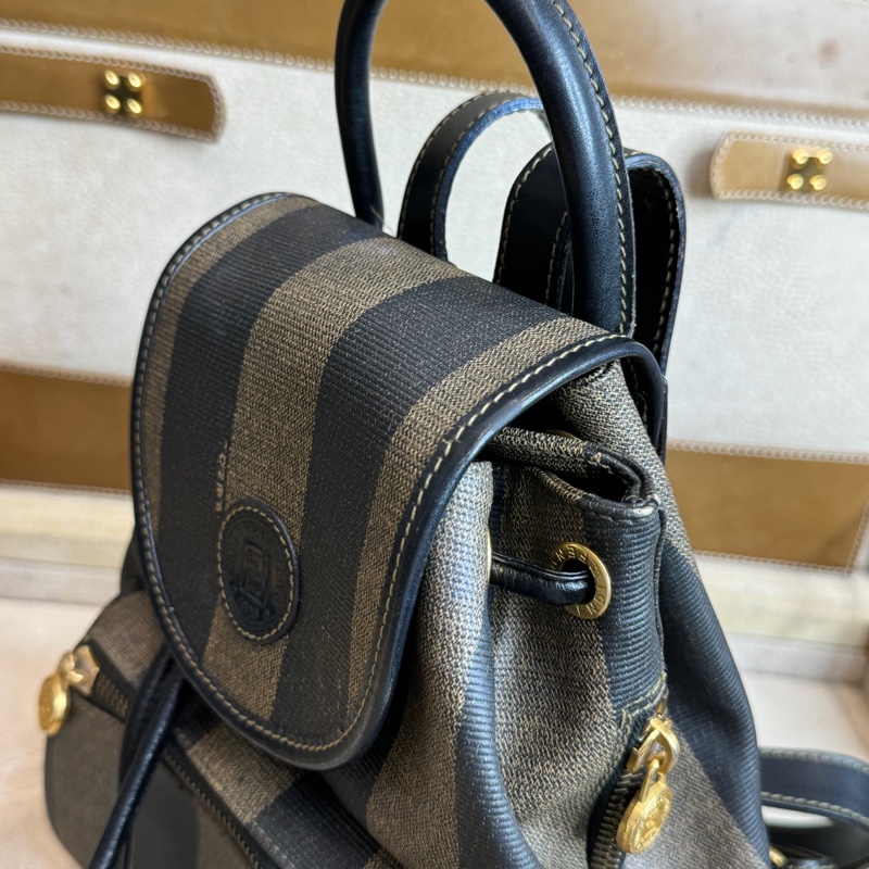 上架中🔑Fendi 經典條文古董小後背包-8