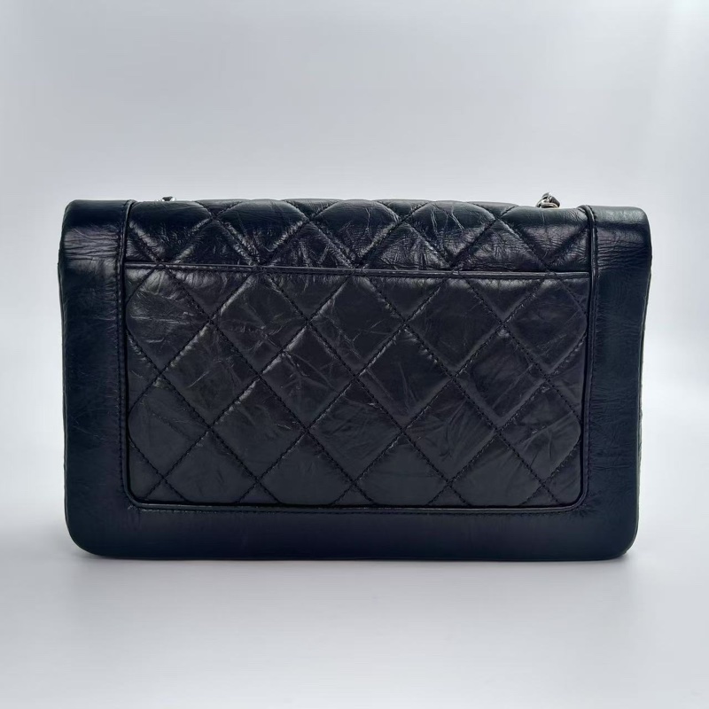 「JL精品代購」香奈兒黑銀油蠟牛皮大翻蓋woc鏈條信封包-3