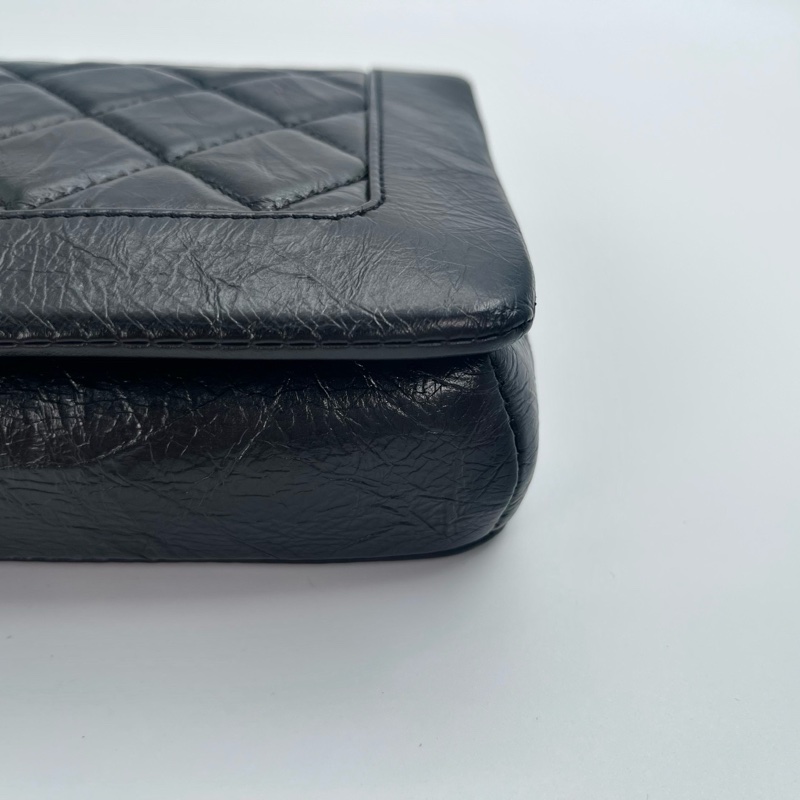 「JL精品代購」香奈兒黑銀油蠟牛皮大翻蓋woc鏈條信封包-7