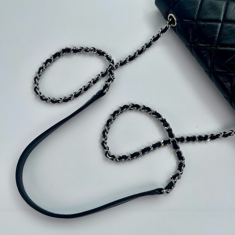 「JL精品代購」香奈兒黑銀油蠟牛皮大翻蓋woc鏈條信封包-14