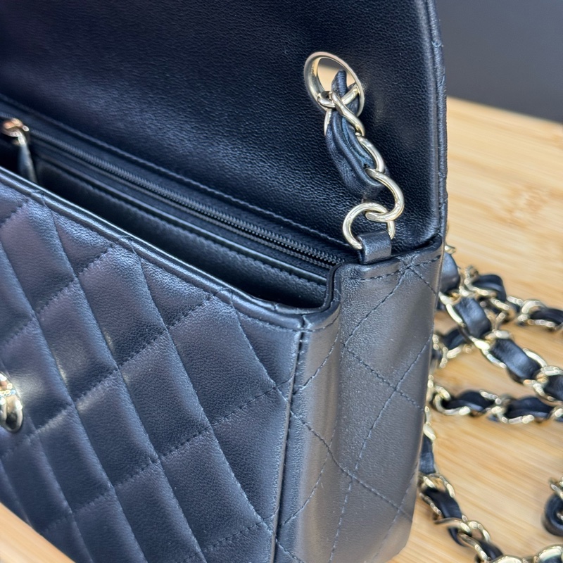 CHANEL 黑色經典coco金釦經典口蓋CF20鍊包❤️‍🔥2025年離櫃-17