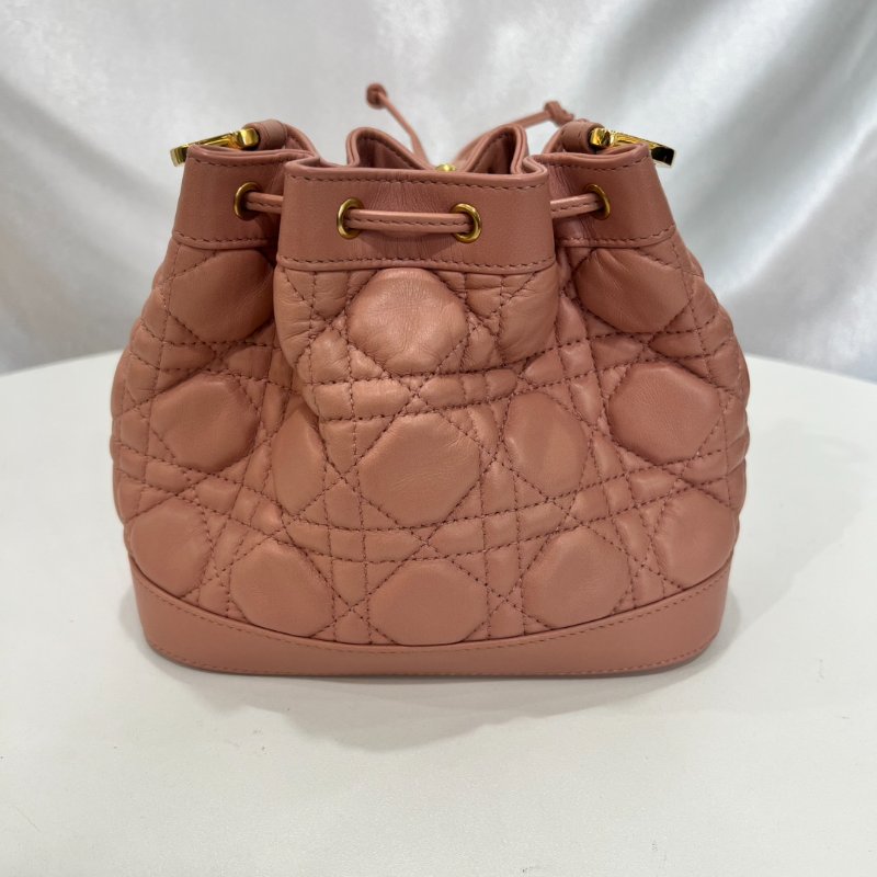 DIOR 粉藤格紋金鍊水桶包-1