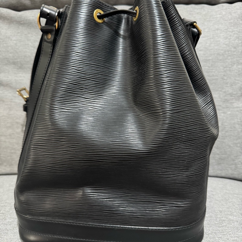 LV水波紋水桶包-6